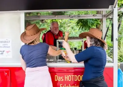 Hotdog-Schleuder Fingerfood Catering Foodtruck Pulled Pork Chili con Carne