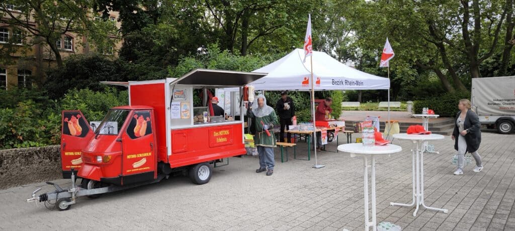 foodtruck hotdogs gewerkschaft infostand frankfurt