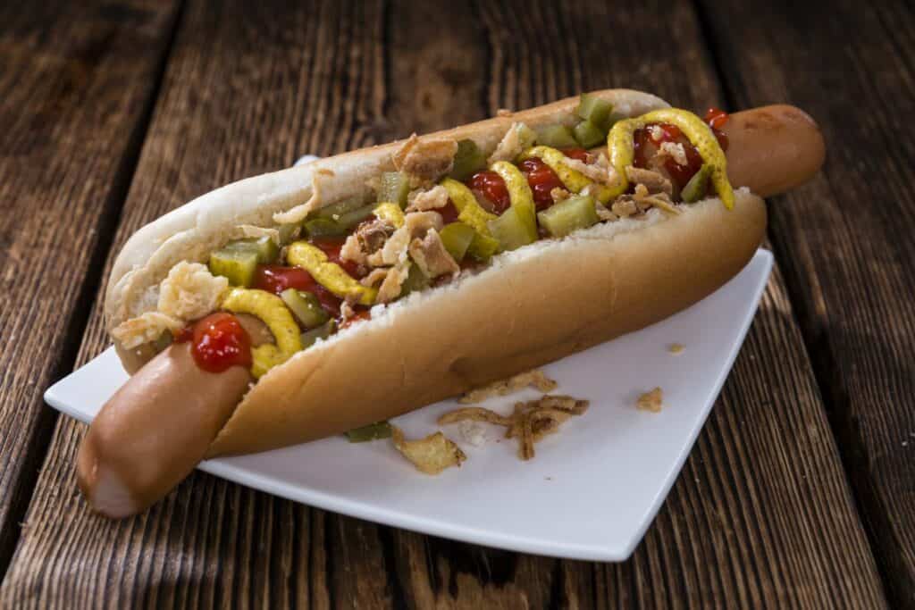 hotdog aus der hotdog schleuder food truck