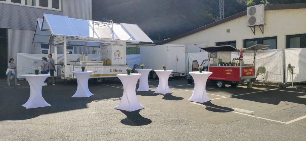 mitarbeiter event food truck hotdogs pulled pork suppen alzey