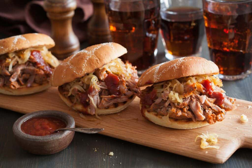 pulled pork catering foodtruck worms