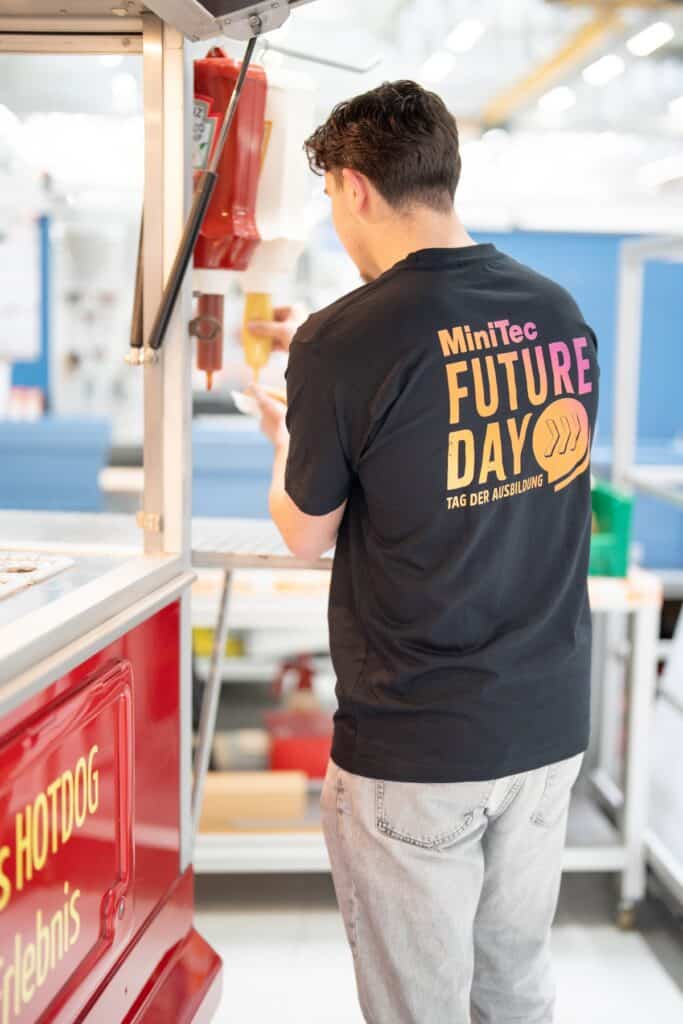 Catering Hotdogs bei MiniTec Future Day Schönenberg-Kübelberg