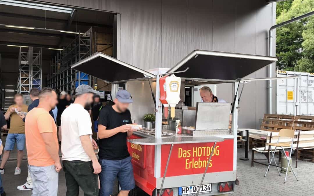 Hotdog-Catering für Firmenfeiern in Eisenberg / Pfalz – 140 Gäste begeistert