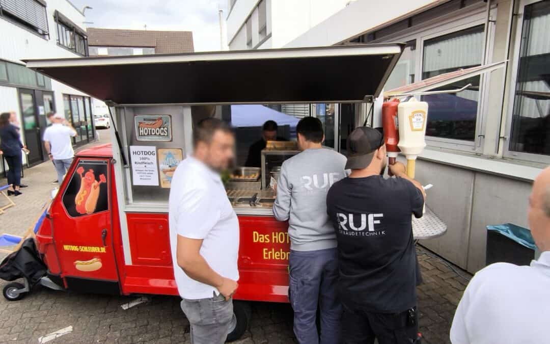Hotdog-Catering für Betriebsversammlung bei RUF in Kleinheubach