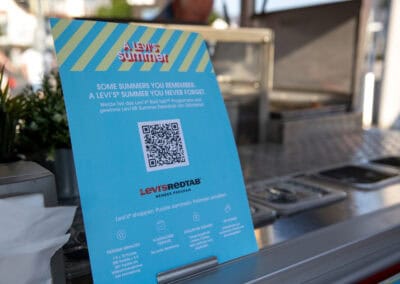 Kostenlose Hotdogs für das Levi's® Red Tab™ Member Program
