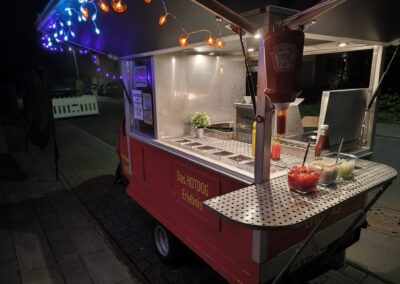 Hotdog-Schleuder beim 18. Geburtstag in Zell an der Mosel