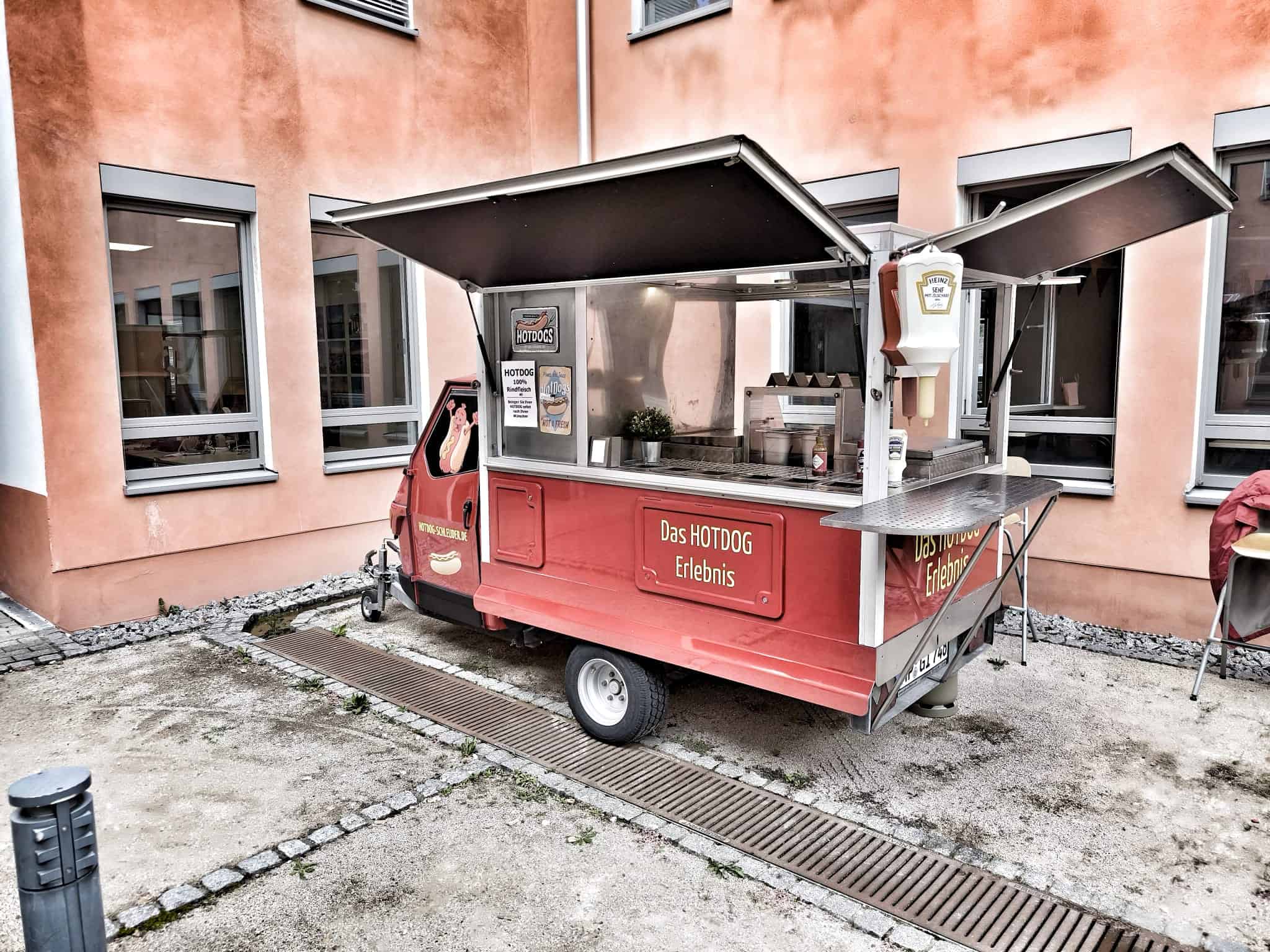 Hotdog Catering Heidelberg zum Erstsemester-Start der Hochschule Fresenius