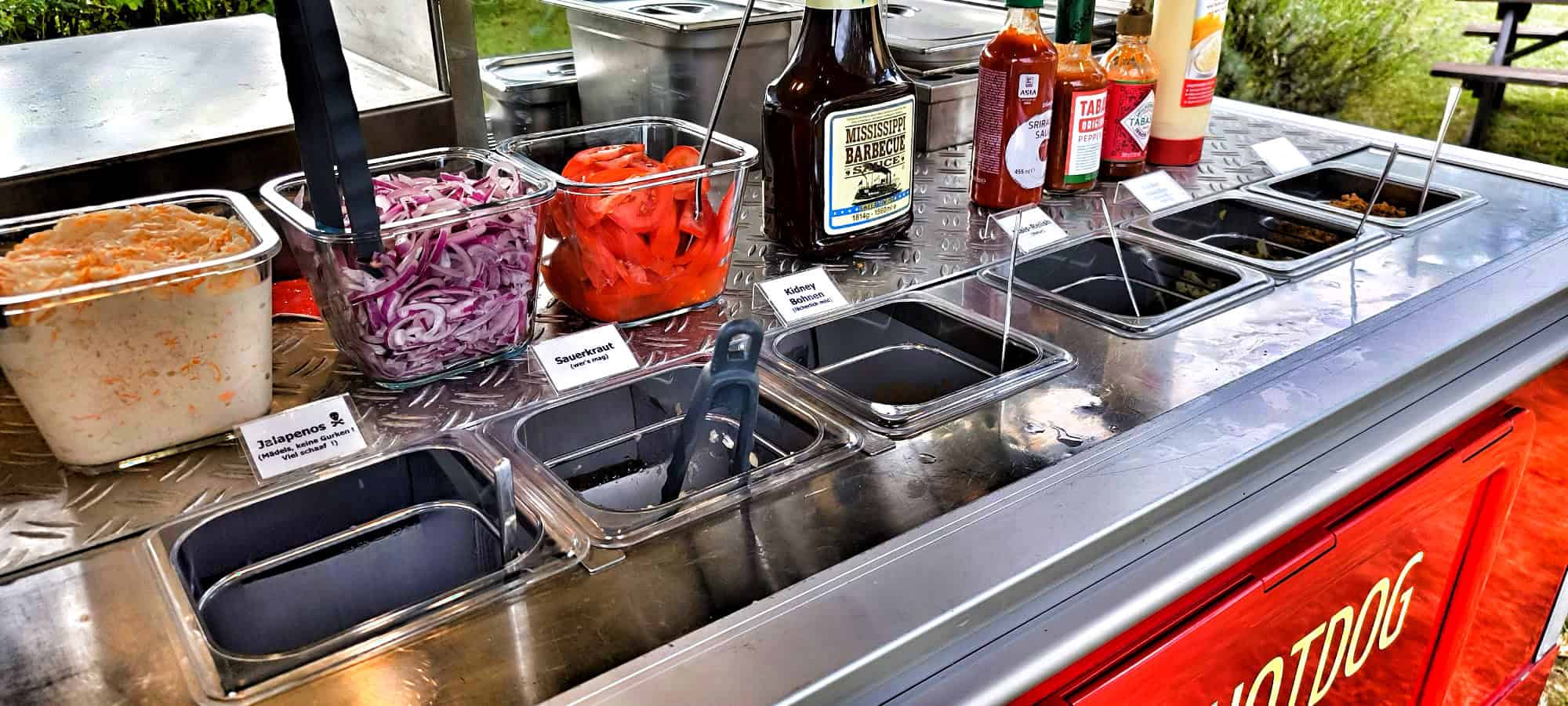 Hotdog und Pulled Pork Toppings beim Geburtstag Catering in Wattenheim