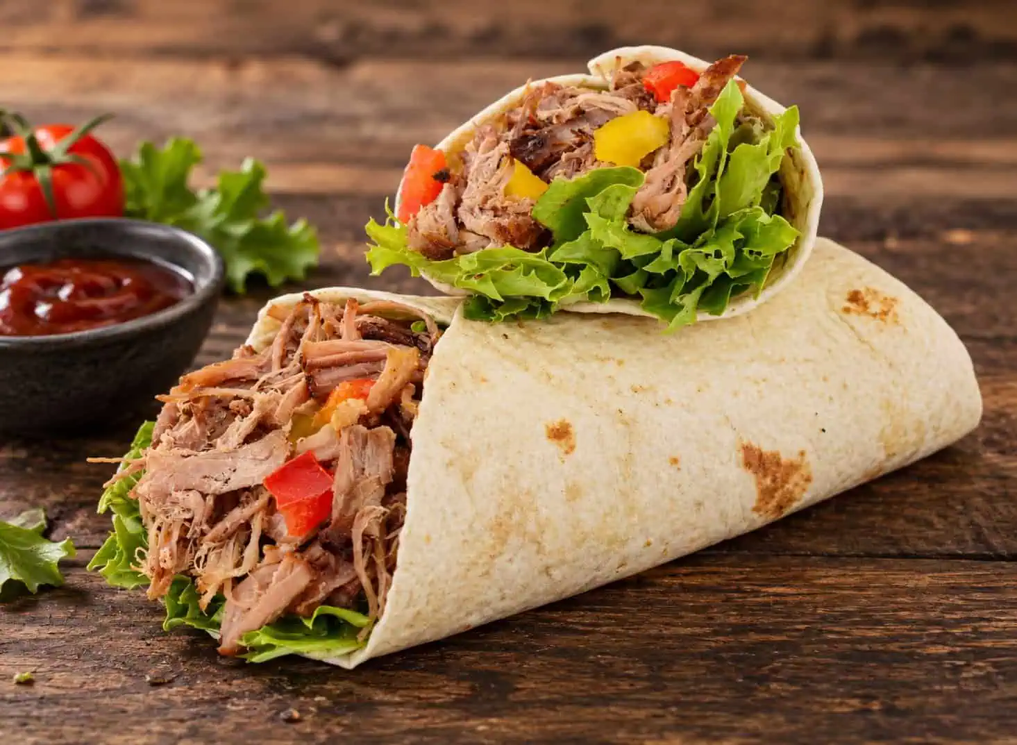 Wrap Catering mit Pulled Pork und frischen Zutaten